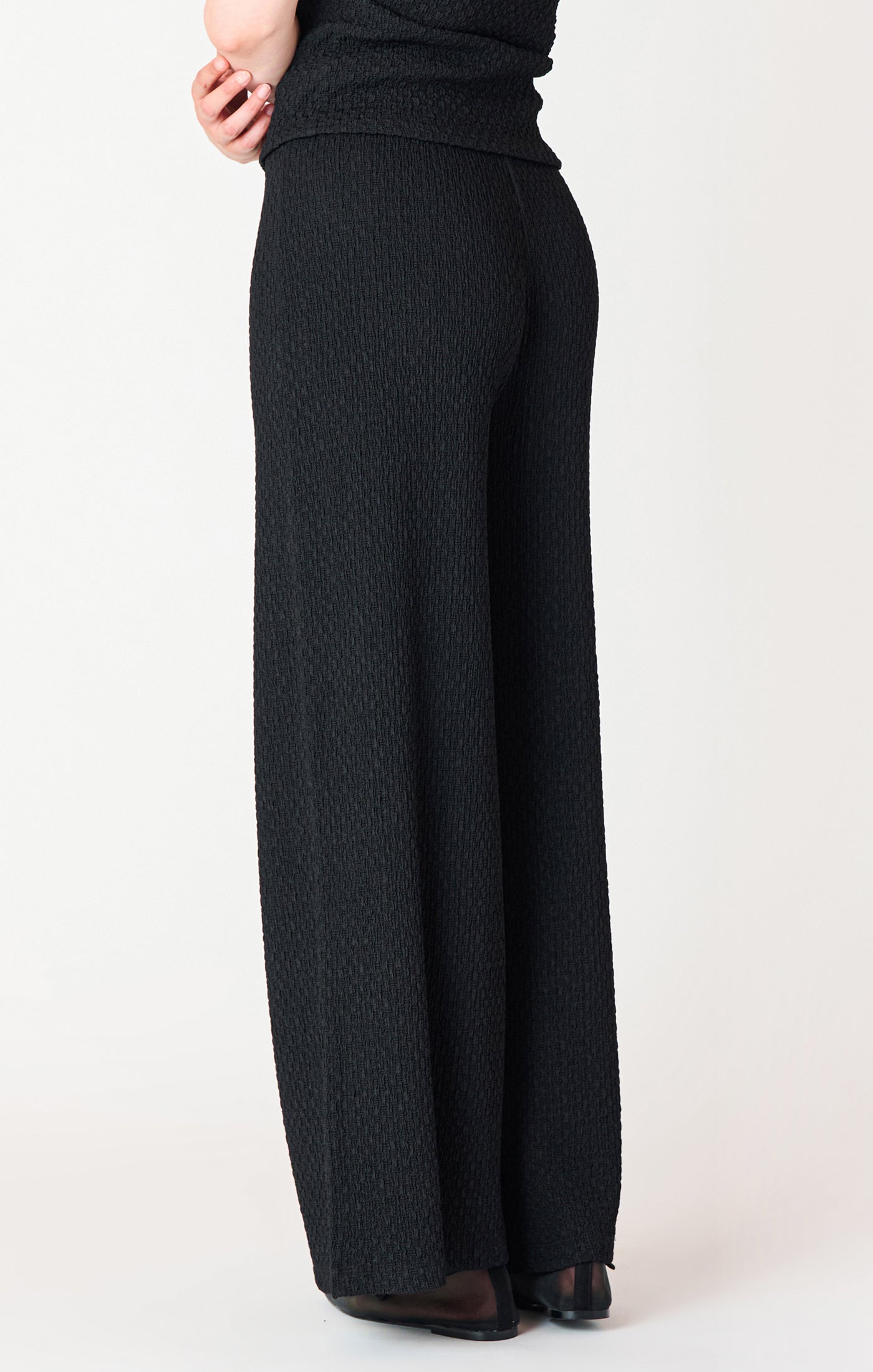 TEXTURED BLK WIDE LEG